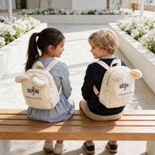 Afbeelding in Gallery-weergave laden, Teddy kinderrugzak met naam | Zacht & praktisch voor peuters