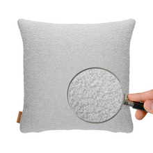 Cargar imagen en el visor de la galería, Cojín decorativo SEMMI gris claro 45x45